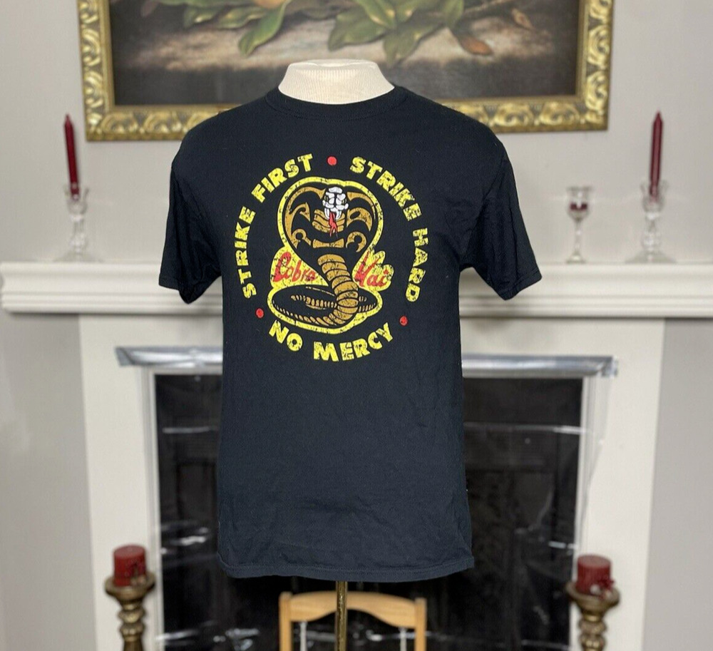 Cobra Kai Official Karate Kid Strike First Fast No Mercy T-Shirt Size Medium